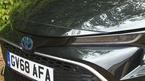 TOYOTA COROLLA HATCHBACK SPECIAL EDS 1.8 Hybrid GR Sport Matt paint Limited Edn 5dr CVT view 2